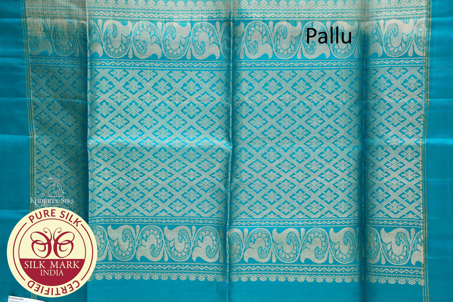 Cream with Rama Green Color Pure Silk Saree