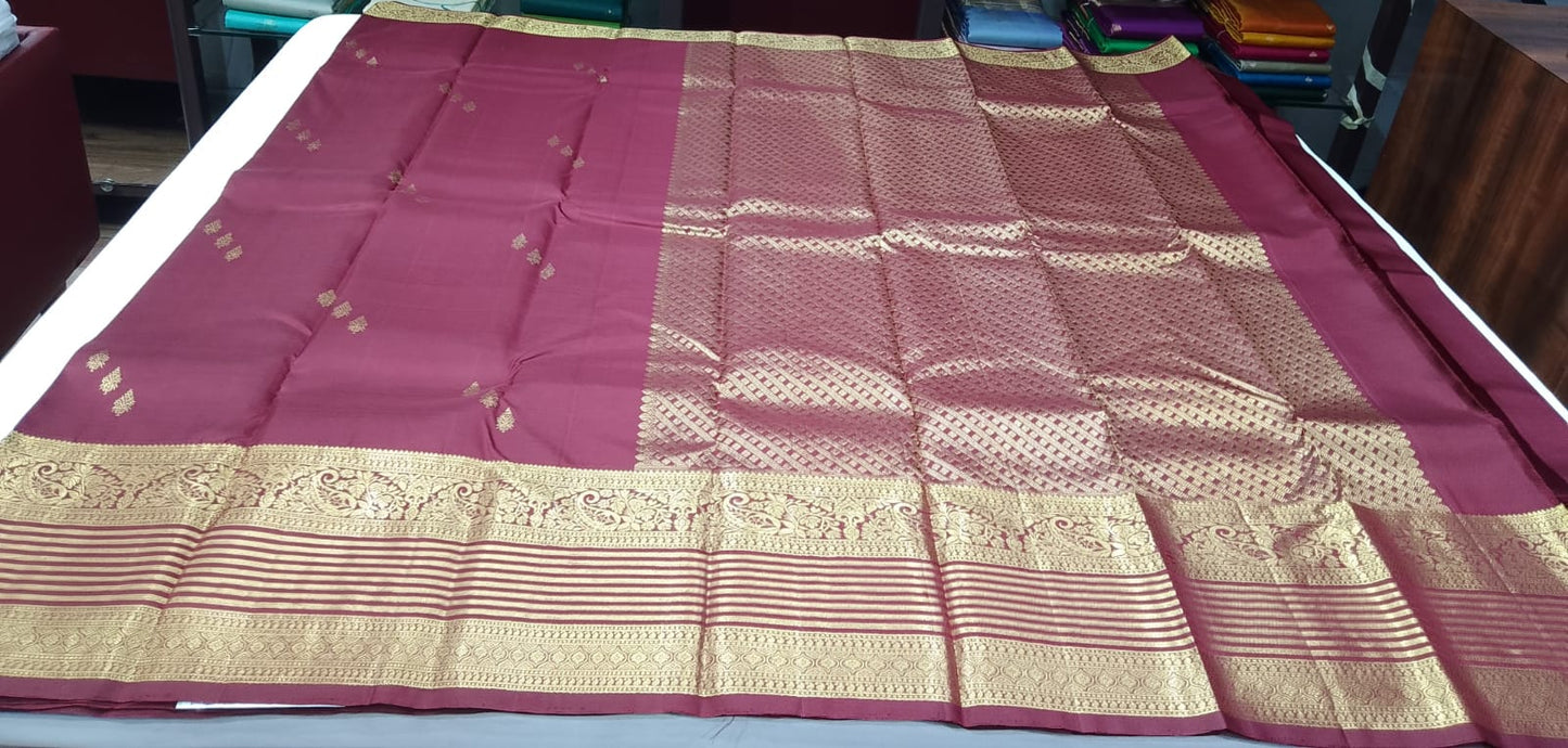 Pure Handloom Kanjivaram Silk Saree – Deep Maroon with Rich Antique Gold Zari