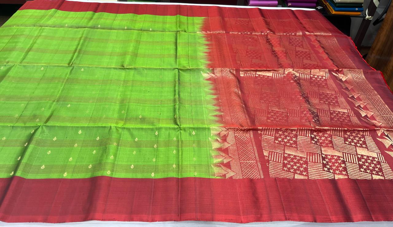 Pure Handloom Soft Silk Saree – Parrot Green with Maroon Designer Pallu