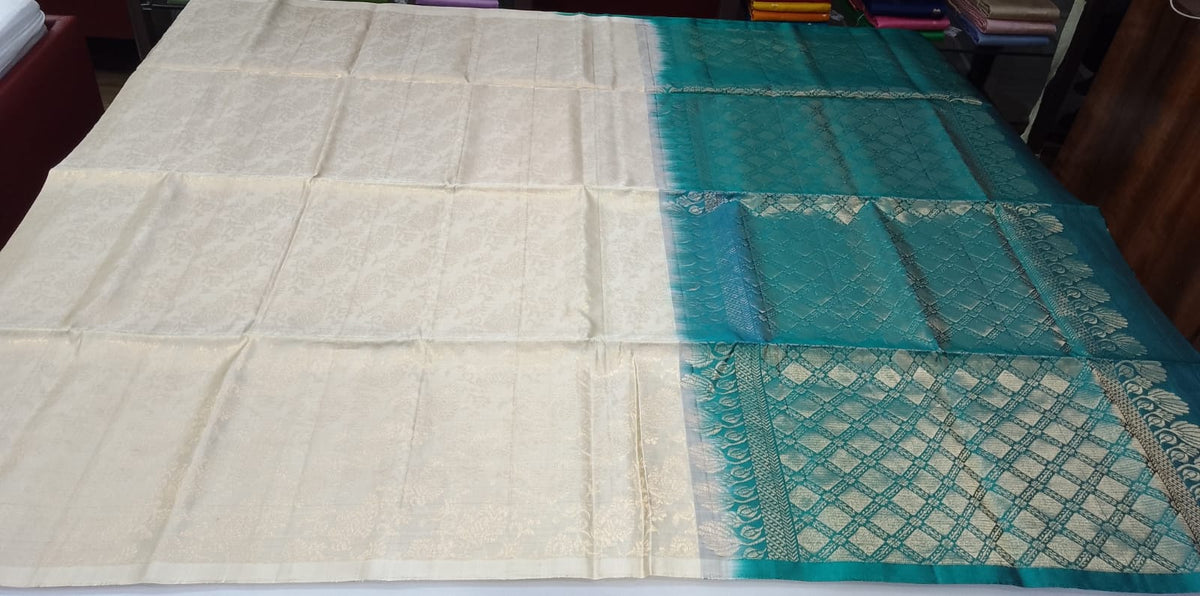 Pure Handloom Soft Silk Borderless Saree – Ivory Cream with Deep Teal Green Pallu
