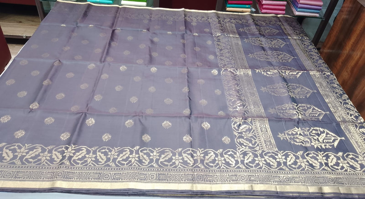 Pure Handloom Soft Silk Saree in Deep Chocolate Brown with Antique Gold Zari