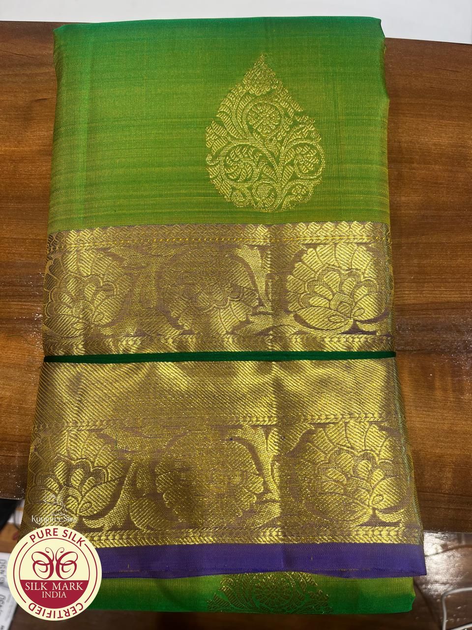 Kanjivaram Saree Dual Tone– Parrot Green & Royal Blue with Rich Gold Zari Weaving