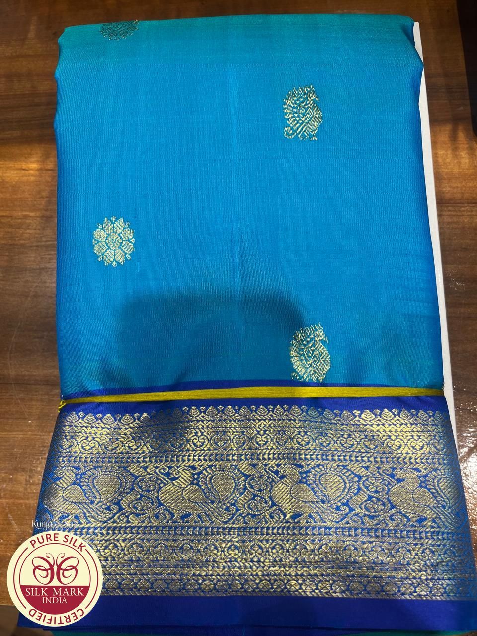 Kanjivaram Dual Tone Saree with Royal Blue Rich Zari Pallu & Traditional Buttas