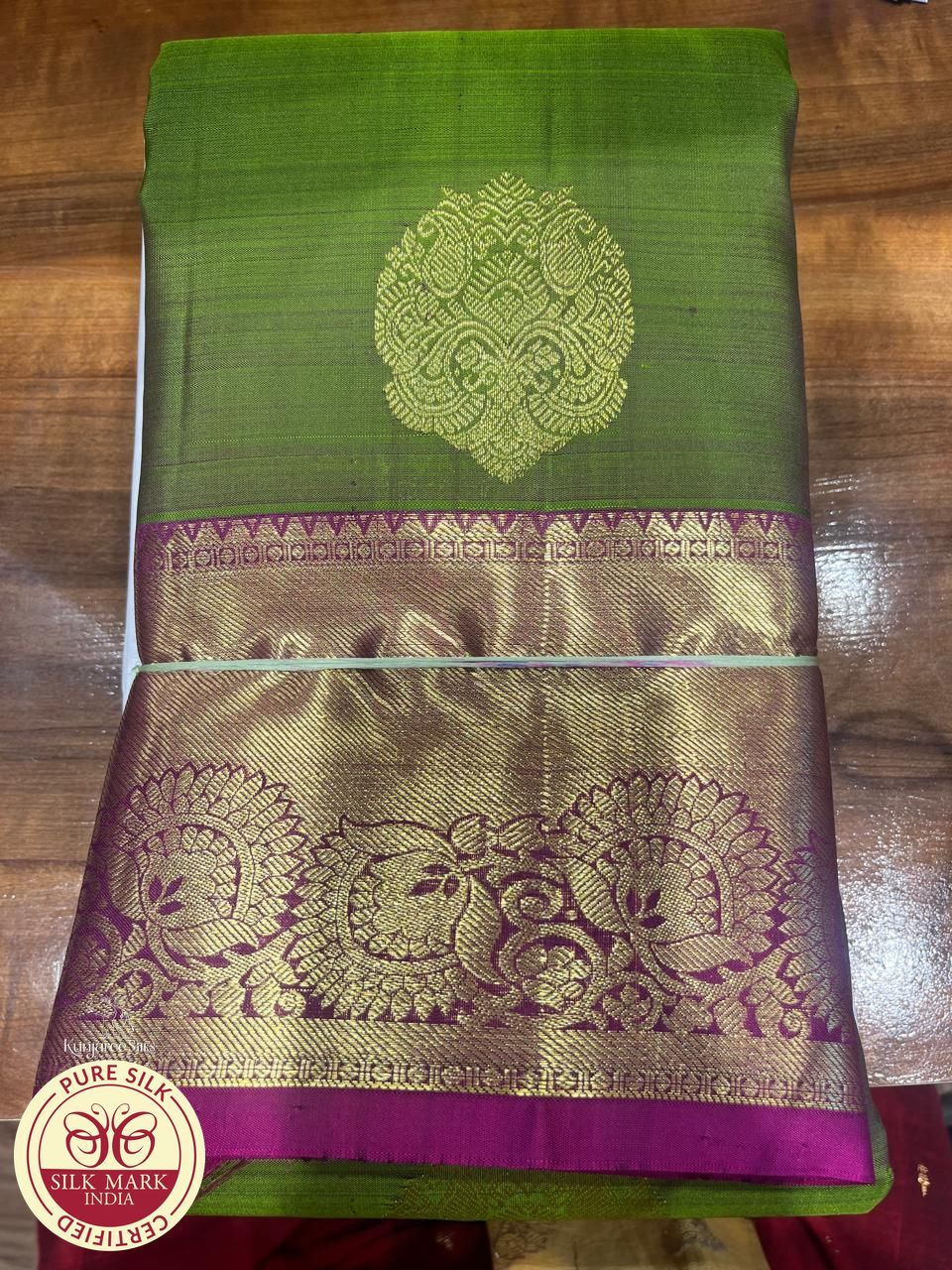 Pure Handloom Silk Kanjivaram Saree in Olive Green with Rich Magenta Zari Pallu