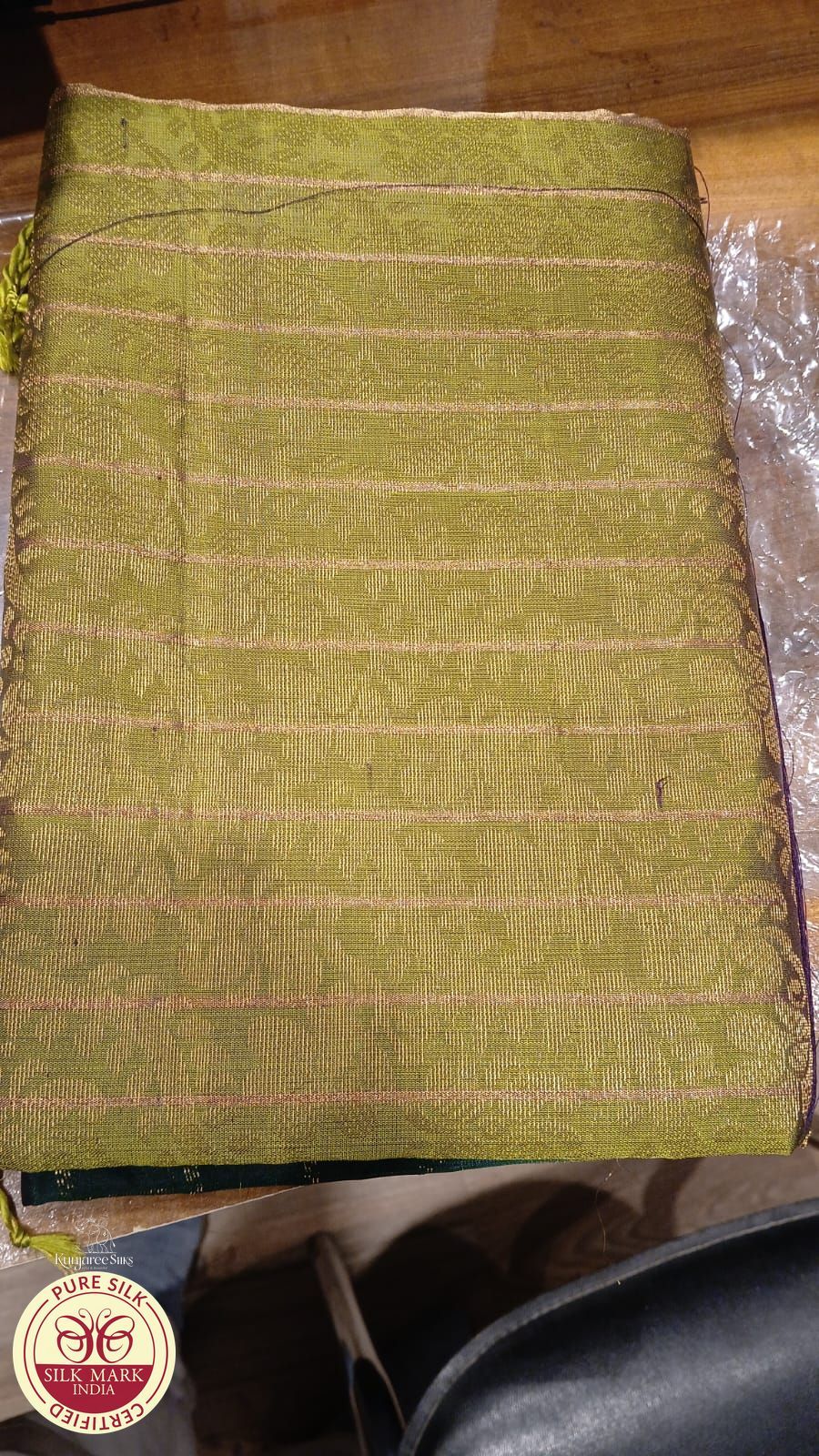 Pure Silk Handloom Soft Silk Bottle Green & Parrot Green Saree with Zari Checks