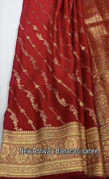 Bridal Red Banarasi Mashru Silk Saree with Elegant Gold Zari Floral Weaving