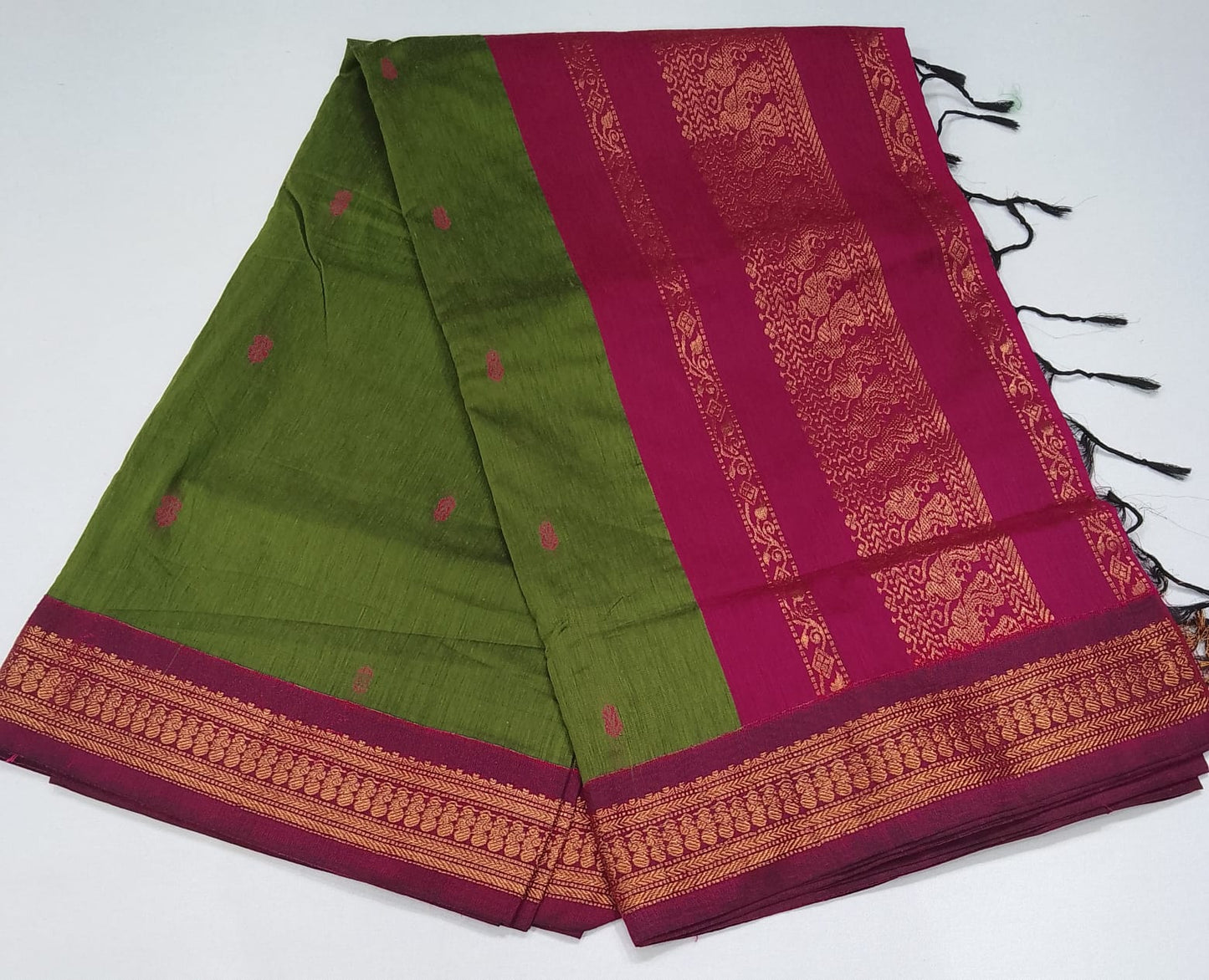 Kalyani Cotton Saree in Leaf Green with Rani Pink Zari Woven Pallu