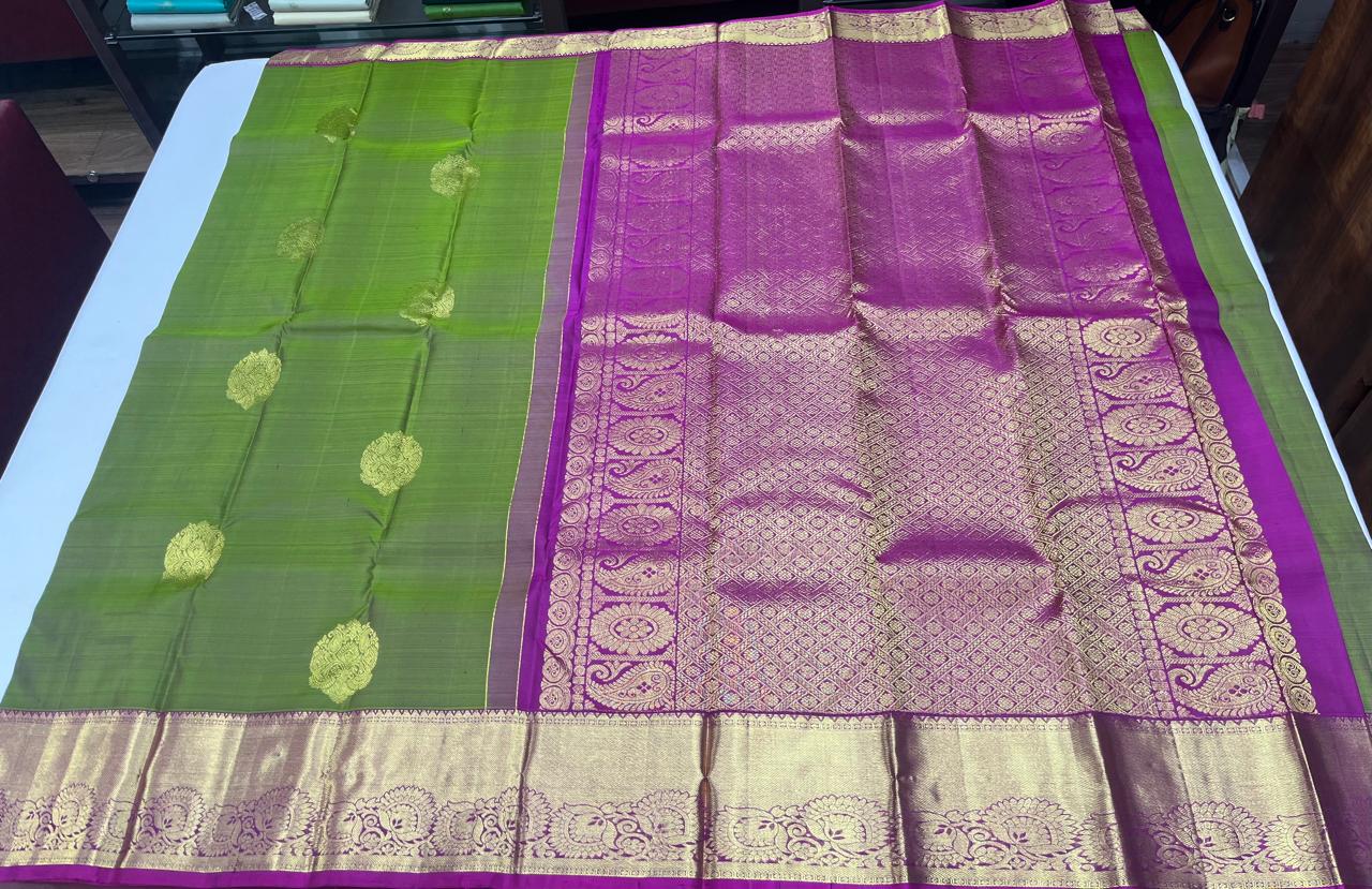 Pure Handloom Silk Kanjivaram Saree in Olive Green with Rich Magenta Zari Pallu
