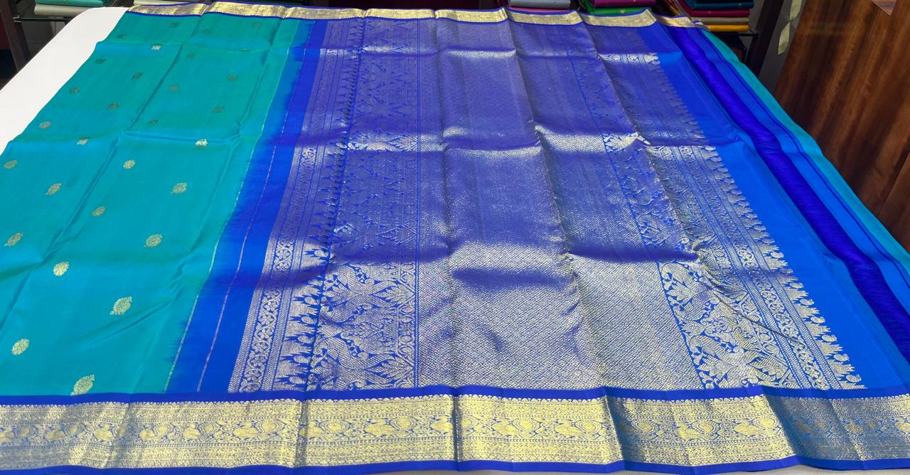 Kanjivaram Dual Tone Saree with Royal Blue Rich Zari Pallu & Traditional Buttas