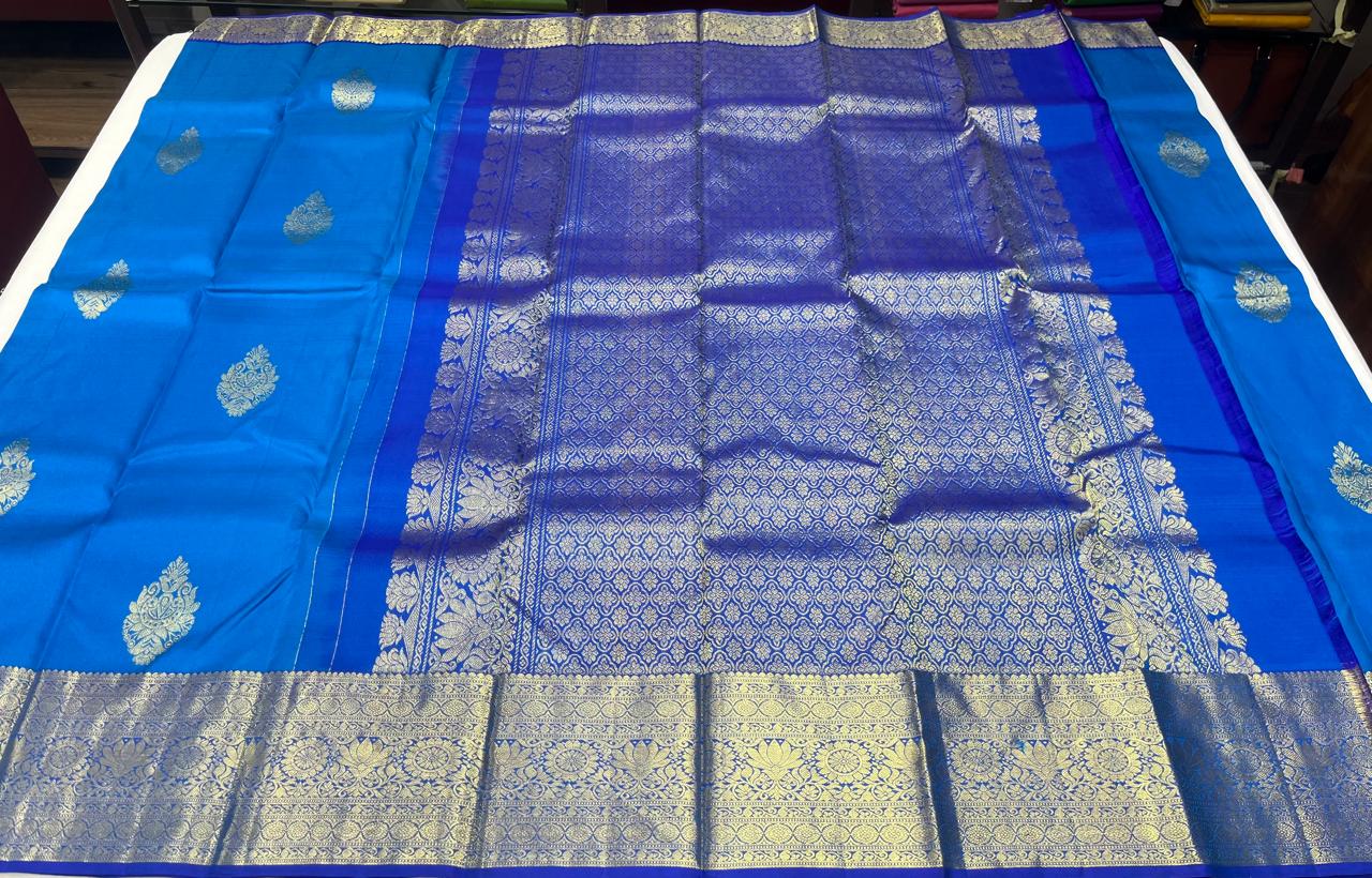 Kanjivaram Saree – Blue & Royal Blue Dual Tone