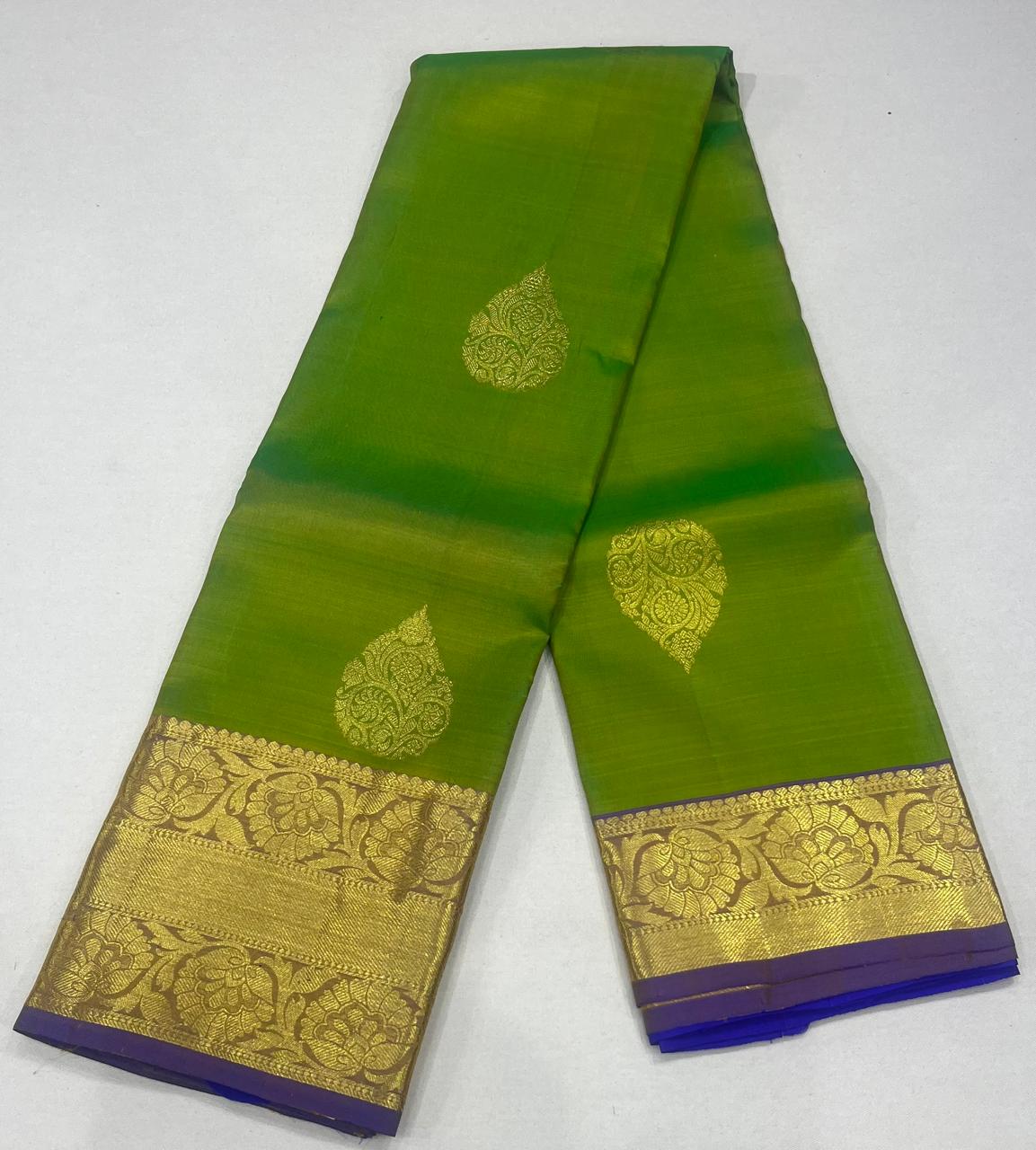 Kanjivaram Saree Dual Tone– Parrot Green & Royal Blue with Rich Gold Zari Weaving