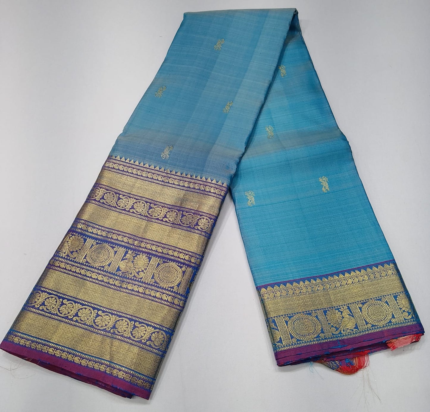 Pure Handloom Kanjivaram Silk Saree – Sky Blue with Mauve Purple Pallu & Antique Gold Zari