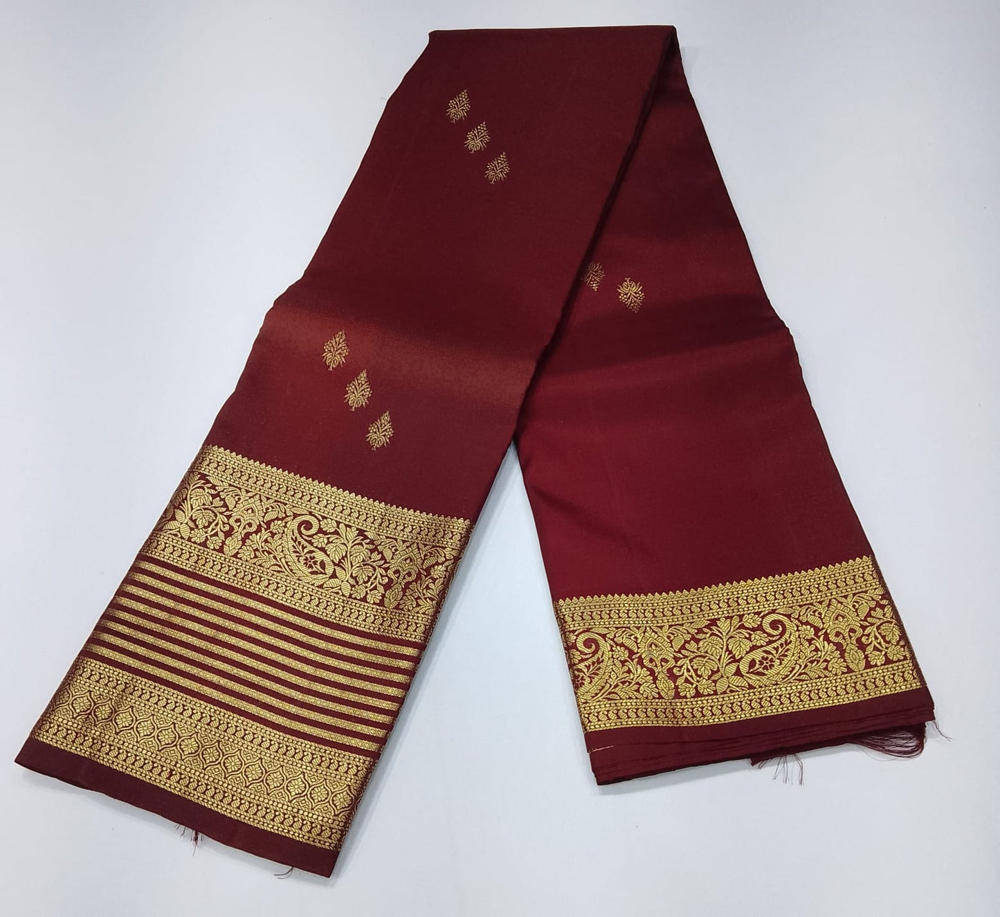 Pure Handloom Kanjivaram Silk Saree – Deep Maroon with Rich Antique Gold Zari