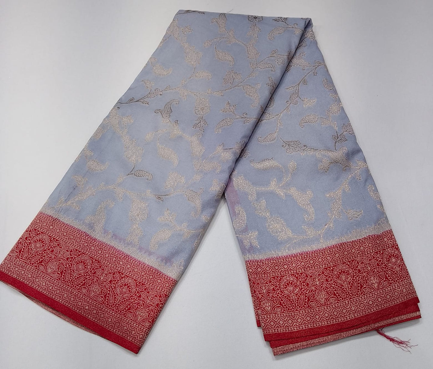 Elegant Powder Blue Georgette Chinnon Saree with Wine Red Zari Border & Pallu
