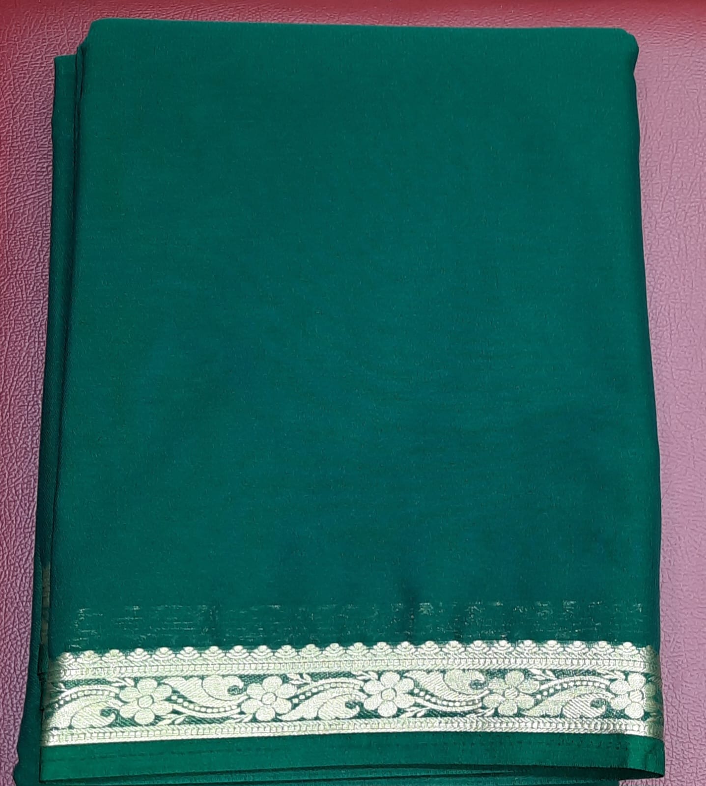 Mysore Silk - Emerald Green Saree with Elegant Zari Border & Pallu
