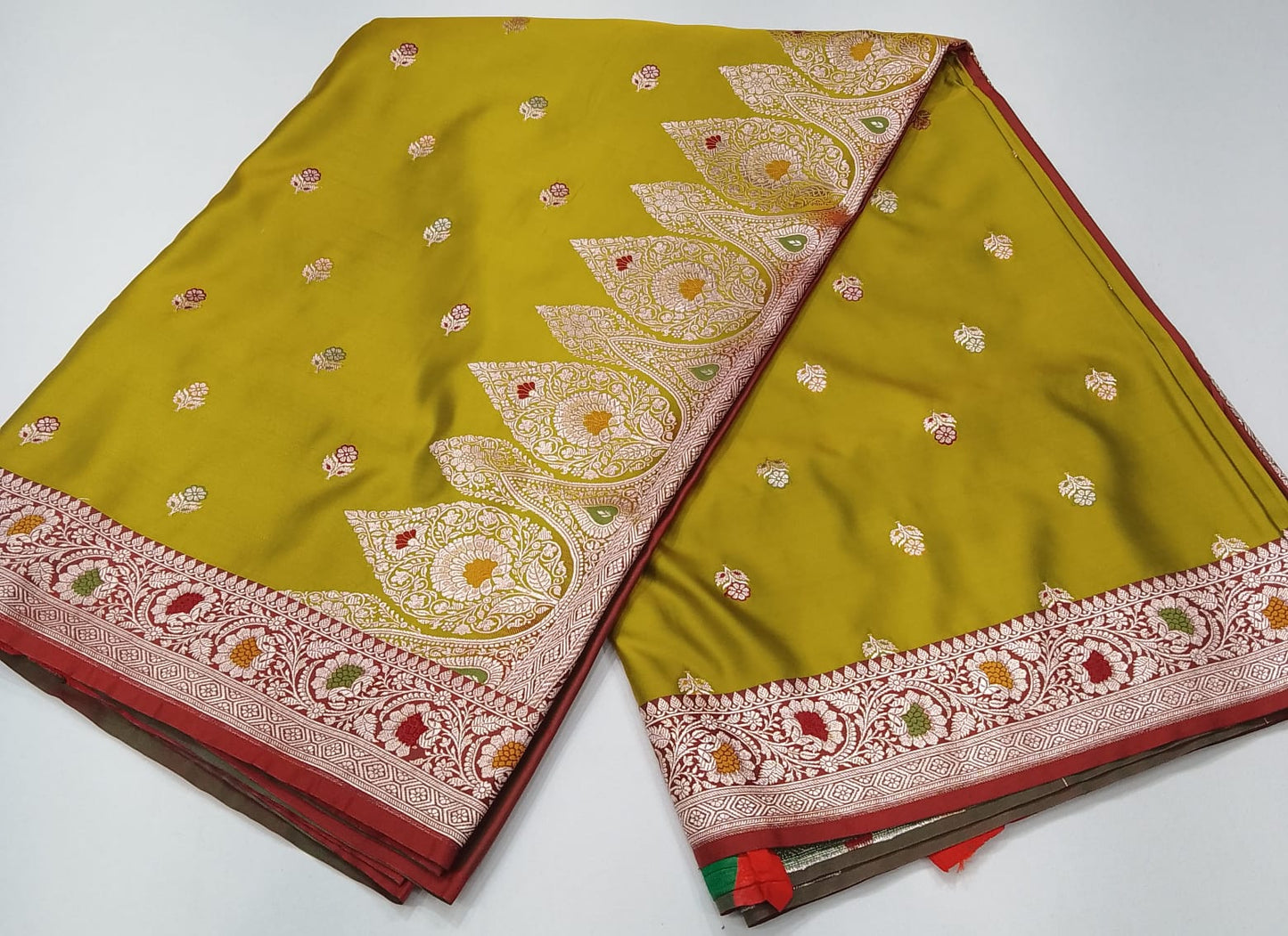Banarasi Mashroo Meena Silk Saree – Yellowish Green & Rust Red Dual Shade