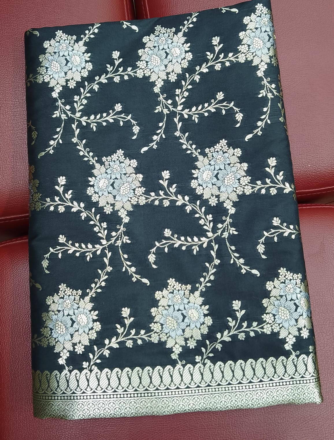 Black Dual-Shade Banarasi Silk Saree with Floral Weaves & Silver-Gold Mixed Zari