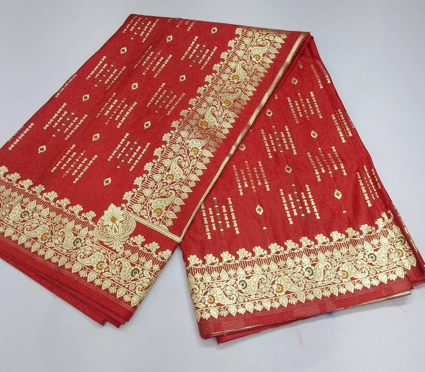 Rich Red Banarasi Silk Saree with Intricate Gold Zari Paisley Border & Pallu