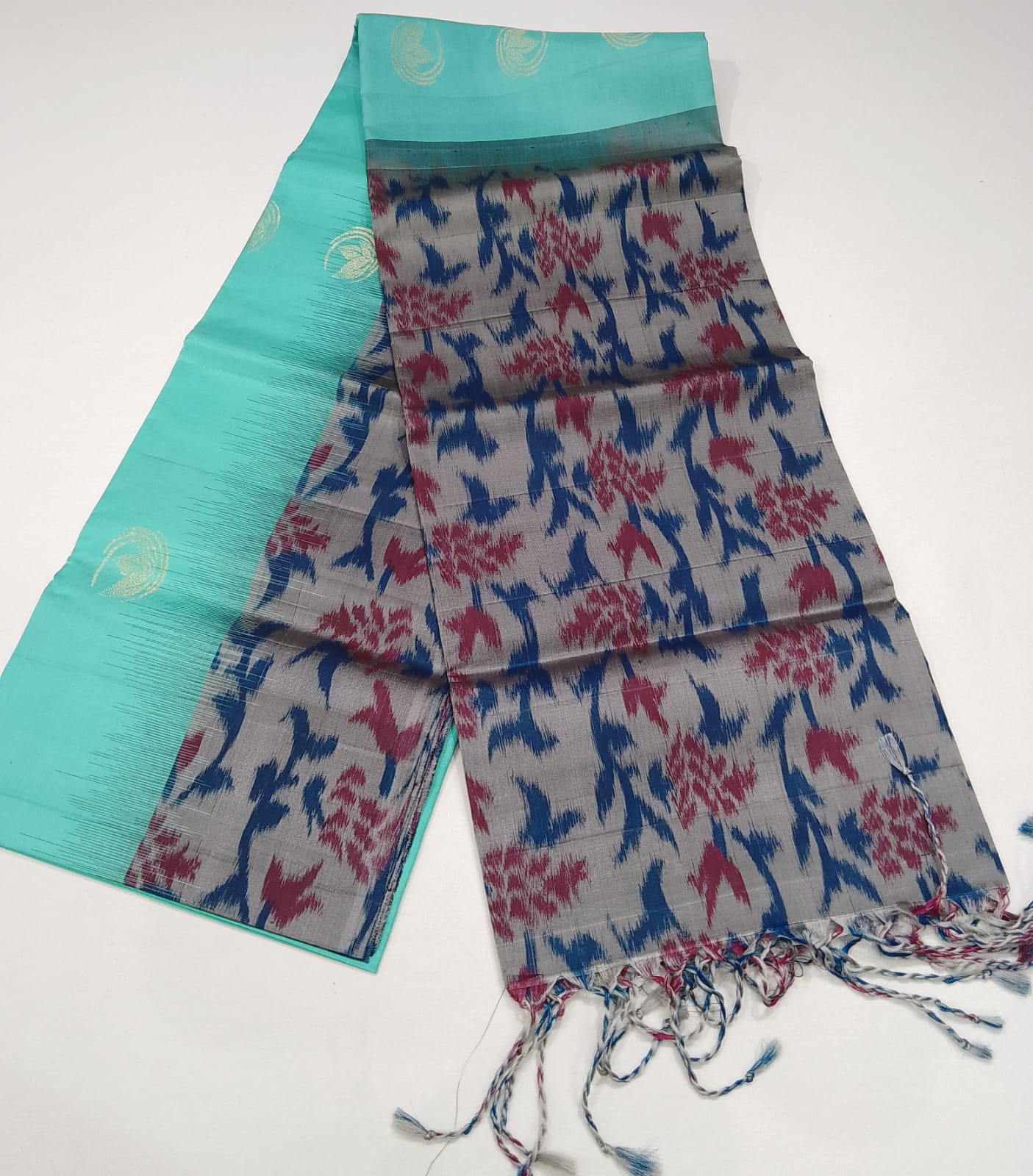 Pure Handloom Silk Pochampally Saree – Aqua Mint Green with Floral Ikat Grey Pallu