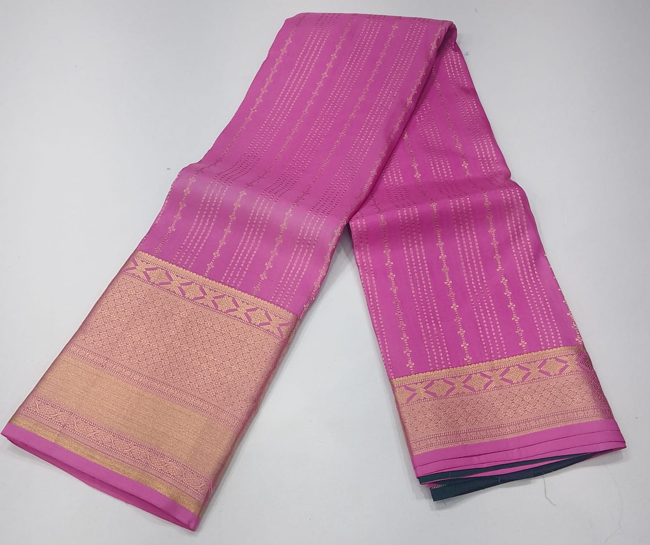 Pure Kanjivaram Handloom Magenta Pink Silk Saree with Antique Gold Zari