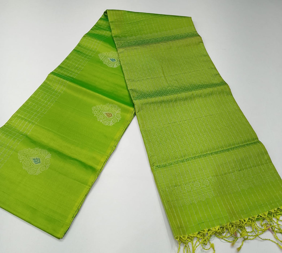 Pure Handloom Soft Silk Dual Shade Saree – Lime Green & Parrot Green with Silver Zari