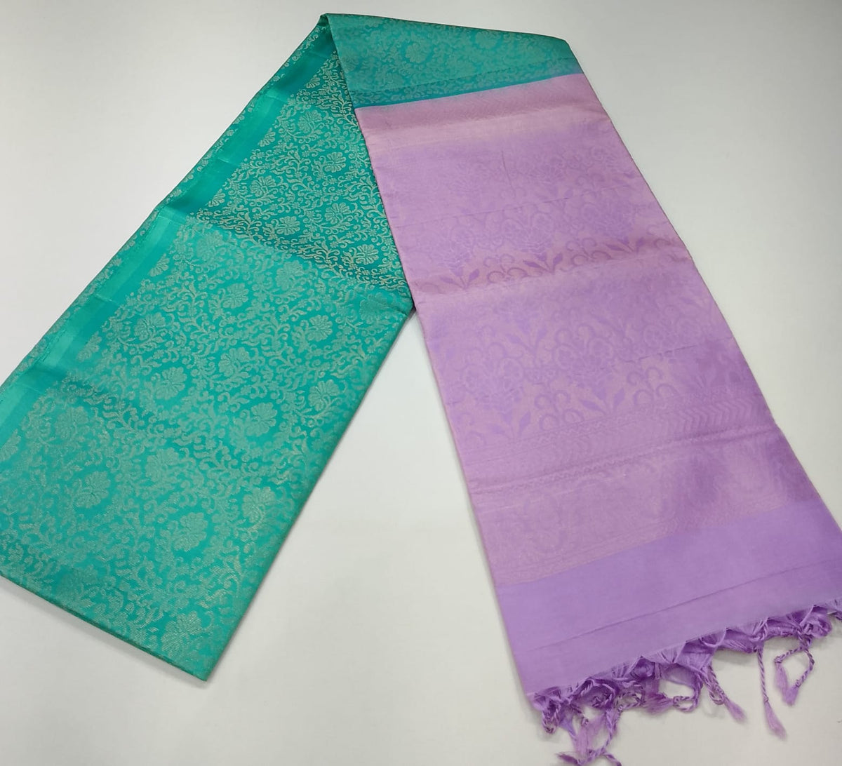 Pure Handloom Soft Silk Borderless Saree in Aqua Turquoise & Lavender Pink