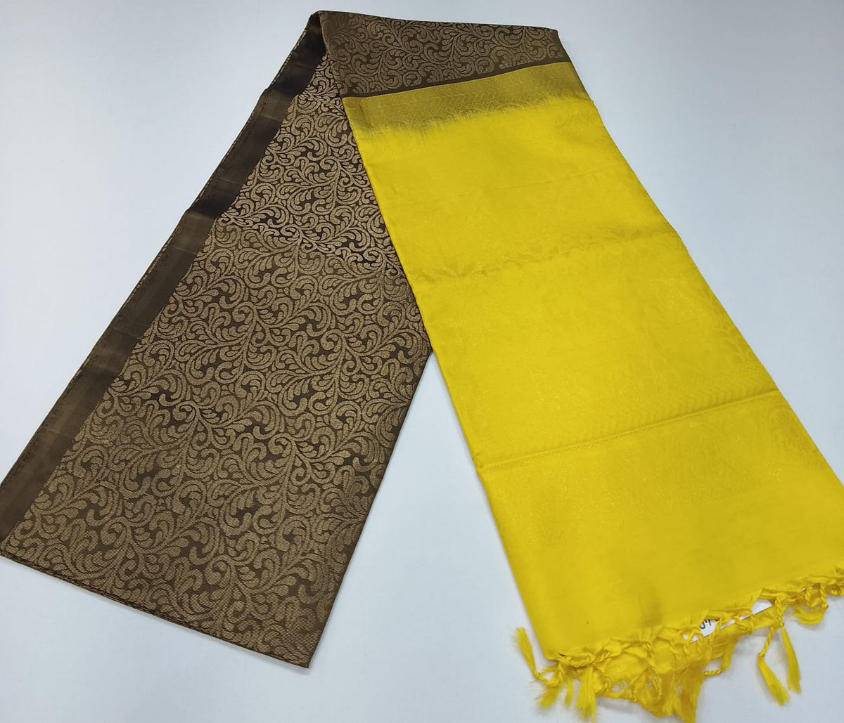 Pure Handloom Soft Silk Saree – Deep Olive Green & Mustard Yellow with Antique Gold Floral Paisley Weave