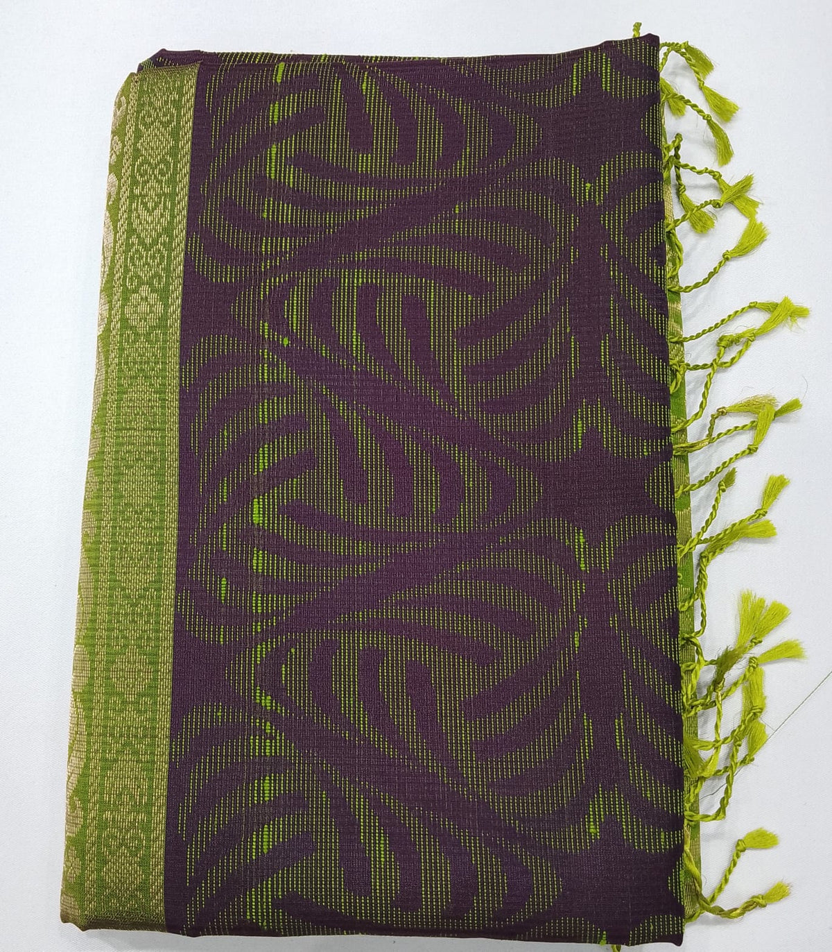 Pure Handloom Soft Silk Saree – Deep Plum Purple with Parrot Green Pallu