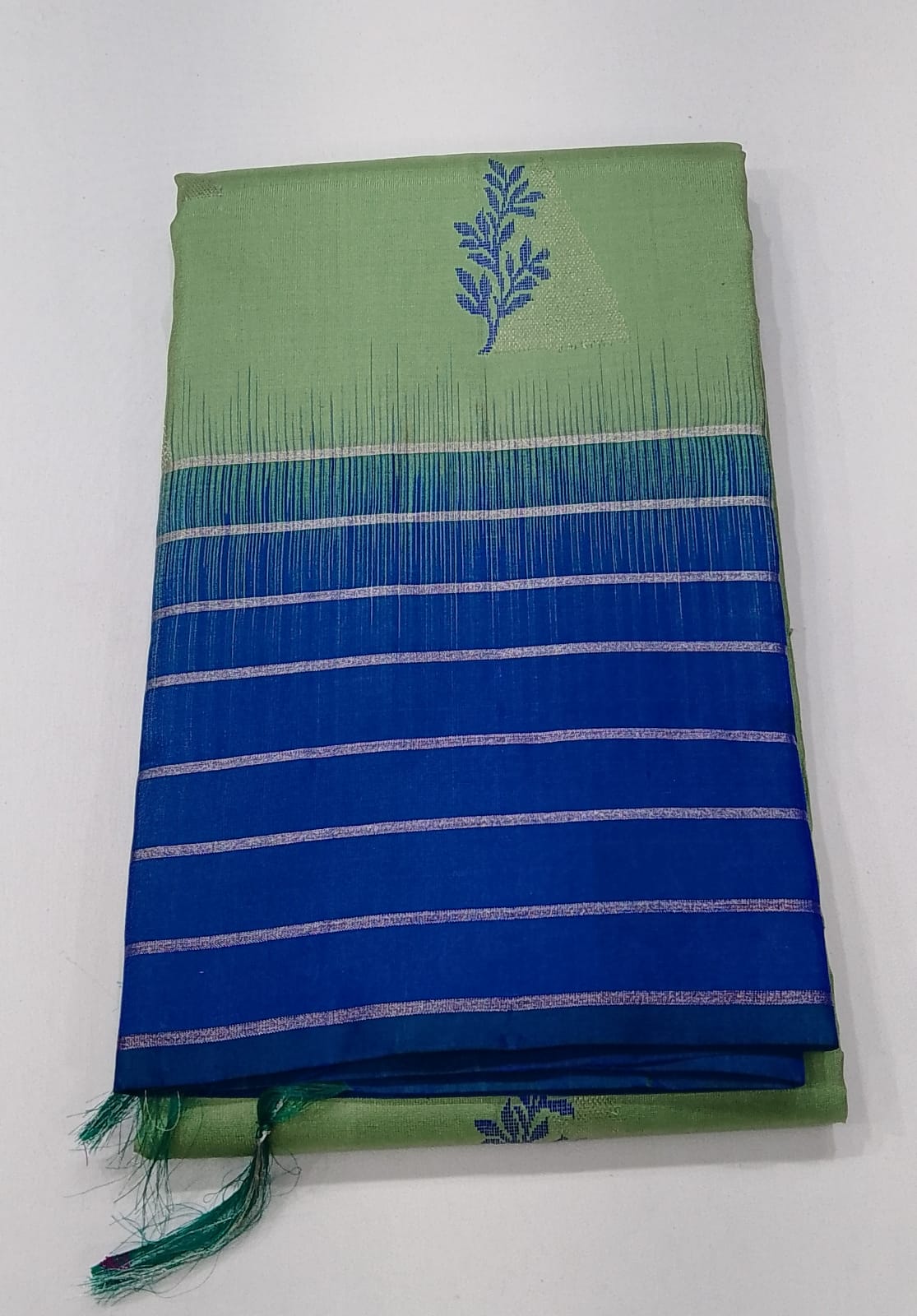 Pure Handloom Kanjivaram Silk Saree – Pistachio Green & Royal Blue with Silver Zari