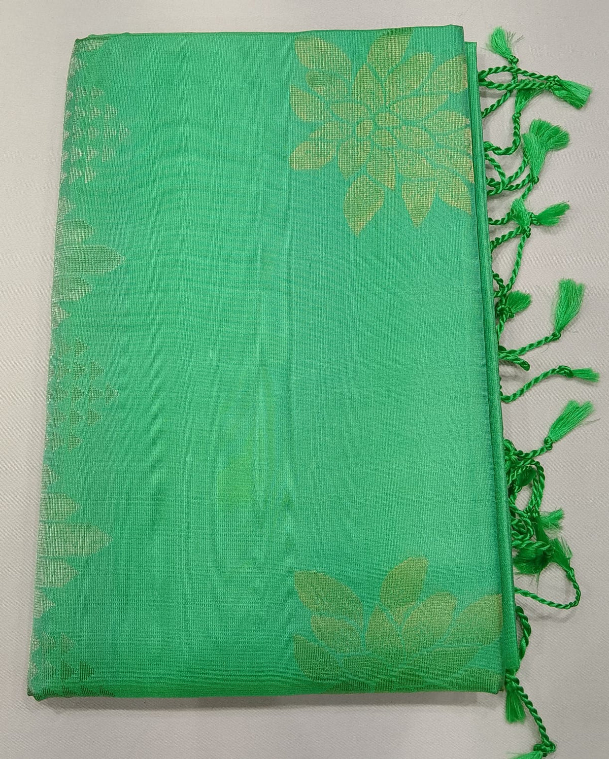 Pure Handloom Soft Silk Borderless Dual-Tone Light Green Saree with Gold Floral Motifs