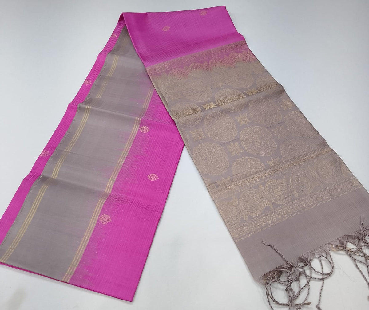 Pure Handloom Soft Silk Rani Pink Saree with Silver-Grey Floral Zari Pallu