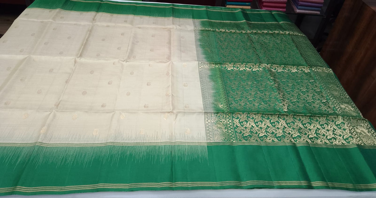 Pure Handloom Soft Silk Cream Saree with Emerald Green Zari Border & Rich Pallu